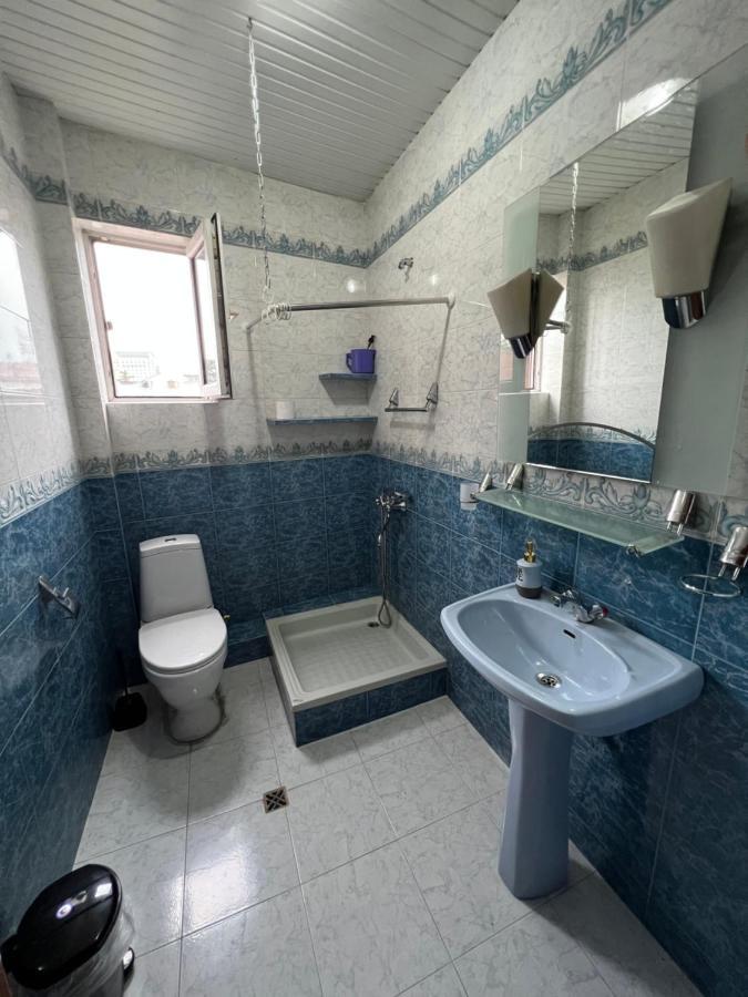 Twins Guest House Batoemi Buitenkant foto